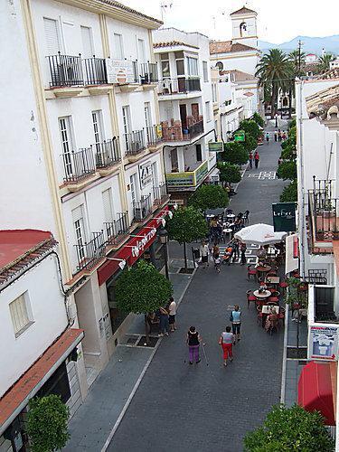 Hostal La Colonia Marbella Exterior photo
