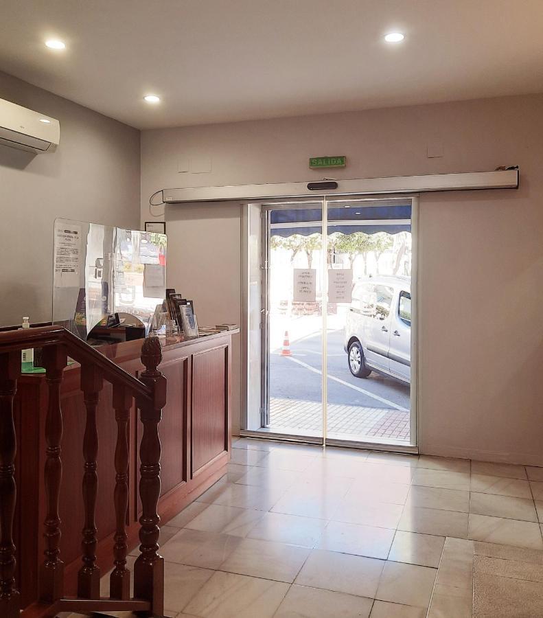 Hostal La Colonia Marbella Exterior photo